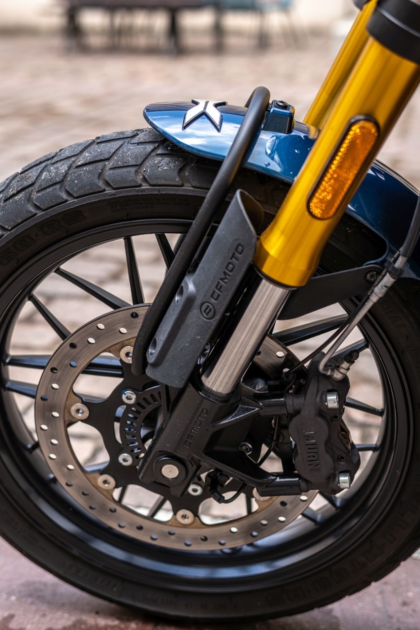 Benelli Leoncino 800 VS CFMOTO 700CL-X Heritage: prova a prendermi!